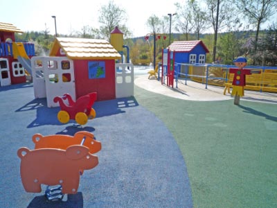 legoland-park-h2-kleine-kinder-babyspielplatz-alles-weich-haeuschen