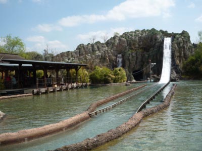 legoland-park-k2-jungs-wildwasser-nass